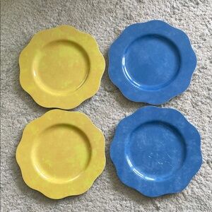 Trudeau Retro Melamine Plates (Set of 4)